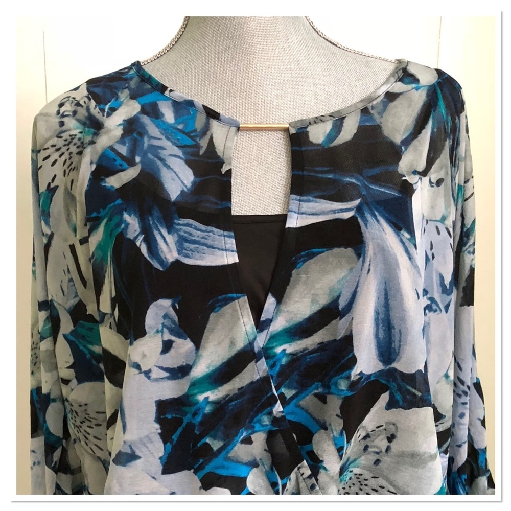 NWT Jennifer Lopez 3/4 sleeve floral top - Picture 2 of 5